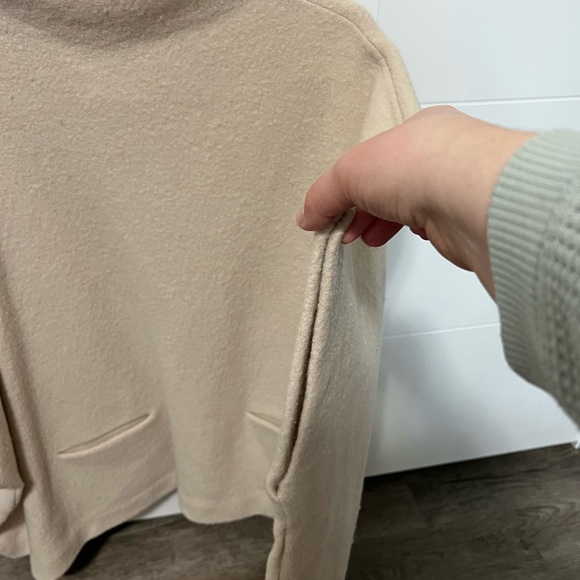 Aritzia: Wilfred Free, Wool Poncho - Picture 3 of 5